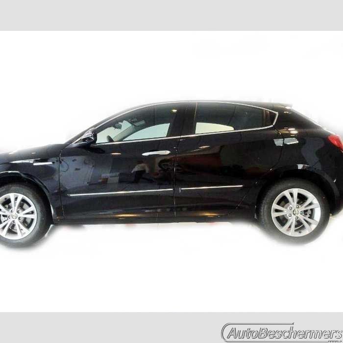Stootlijsten set zwart Alfa Romeo Giulietta 05.2010-