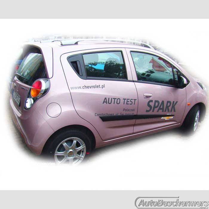 Stootlijsten set zwart Chevrolet Spark 03.2011-