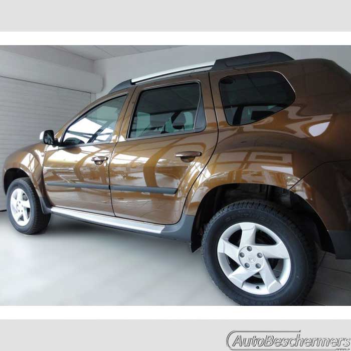 Stootlijsten set zwart Dacia Duster 04.2010-
