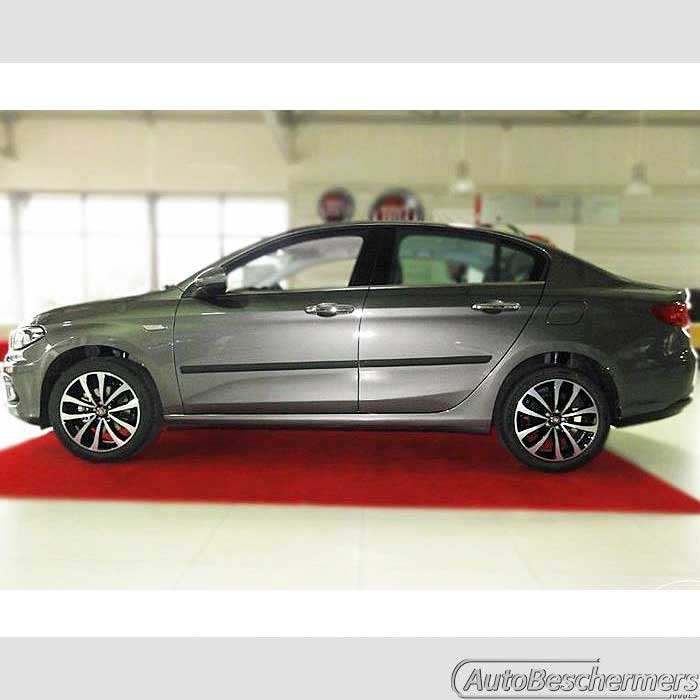 Stootlijsten set zwart Fiat Tipo Sedan 2016-