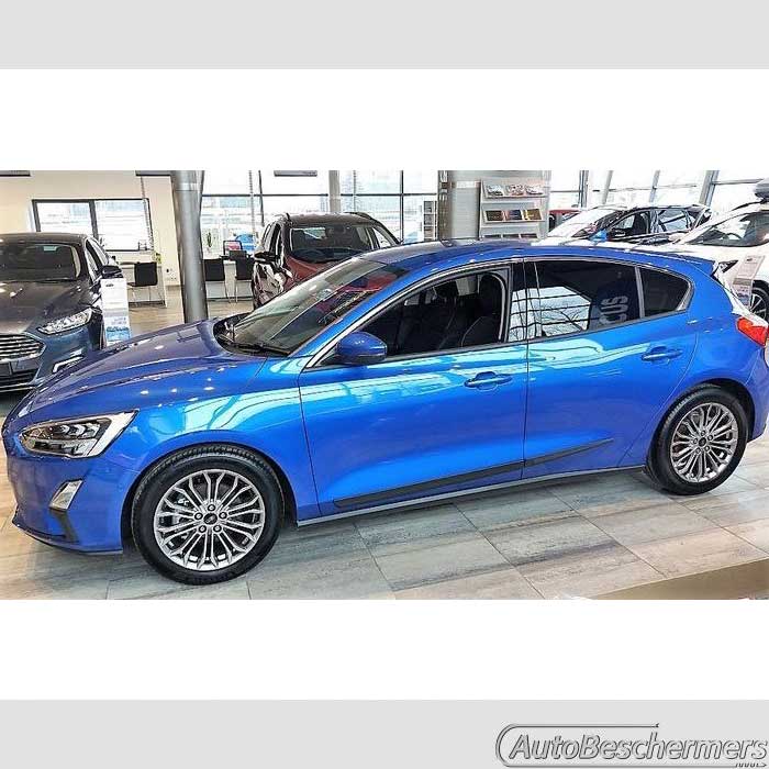 Stootlijsten set zwart Ford Focus 5-deurs 09.2018-