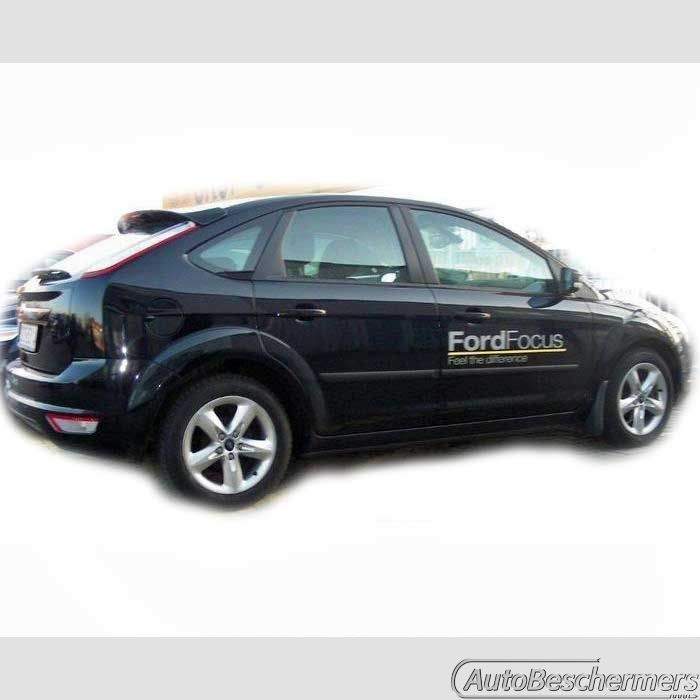 Stootlijsten set zwart Ford Focus 5-deurs en Wagon 2005-05.2011