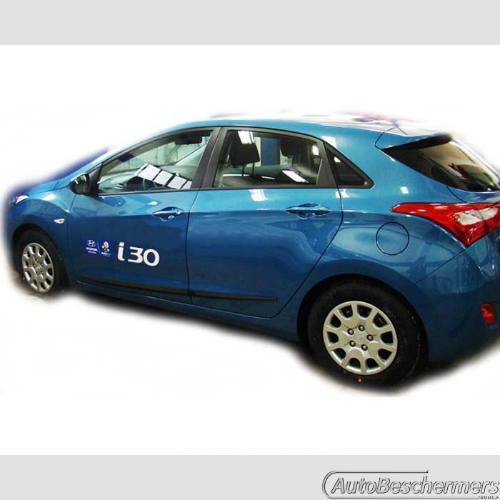 Stootlijsten set zwart Hyundai i30 5-deurs 03.2012-2017