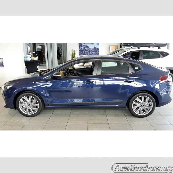 Stootlijsten set zwart Hyundai i30 Fastback 01.2018-