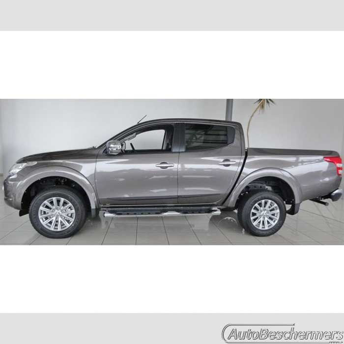 Stootlijsten set zwart Mitsubishi L200 2016-
