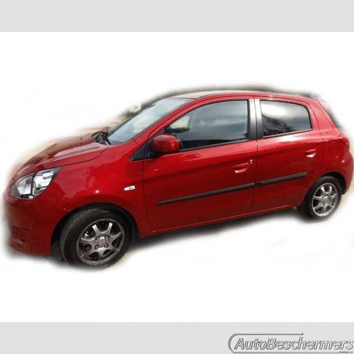Stootlijsten set zwart Mitsubishi Spacestar 2.2013-