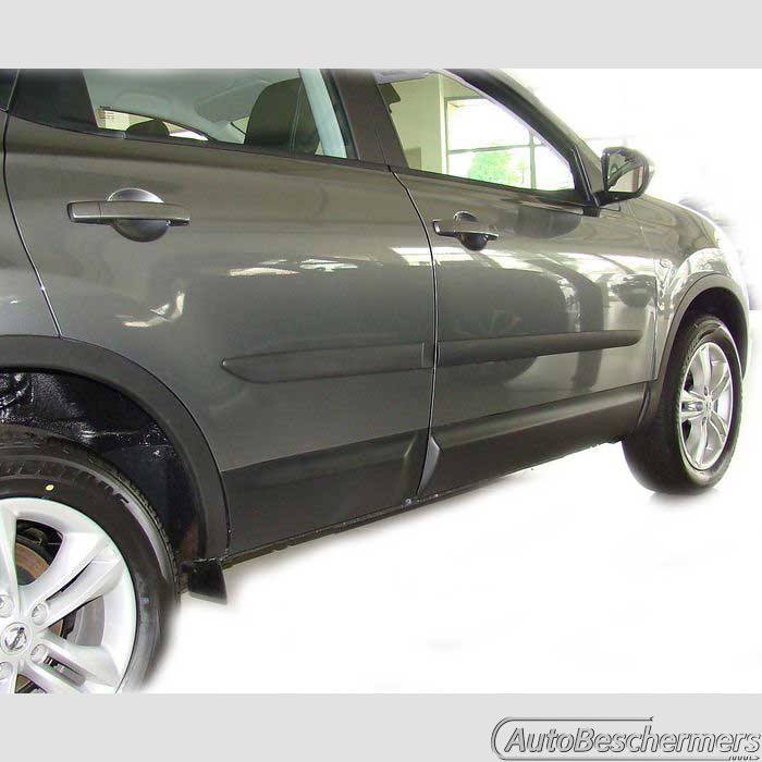 Stootlijsten set zwart Nissan Qashqai 02.2007-01.2014