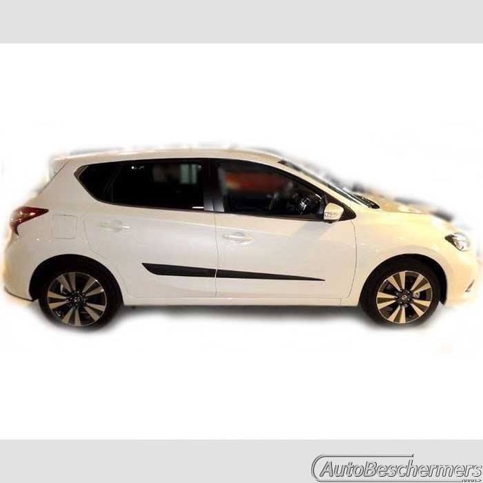 Stootlijsten set zwart Nissan Pulsar 2014-
