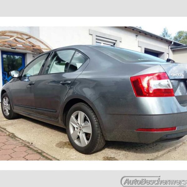 Stootlijsten set zwart Skoda Octavia Sedan 02.2017-03.2020 - Afbeelding 3