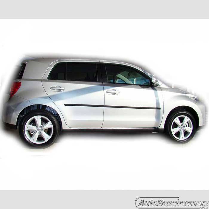 Stootlijsten set zwart Toyota Urban Cruiser 2011-