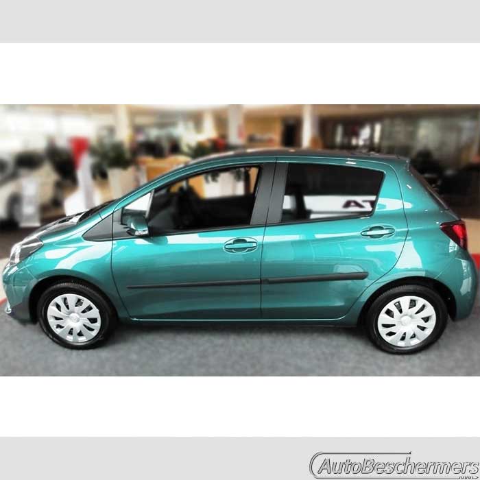 Stootlijsten set zwart Toyota Yaris 5-deurs 04.2017-08.2020