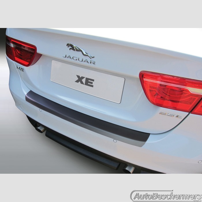 Achterbumperbeschermer zwart Jaguar XE 06.2015-