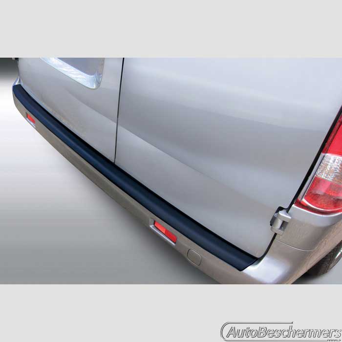 Achterbumperbeschermer zwart Nissan NV200 en Evalia 05.2011-06.2019