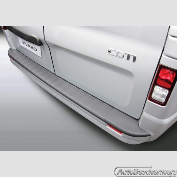 Achterbumperbeschermer zwart met ribbel Opel Vivaro 06.2014-08.2019