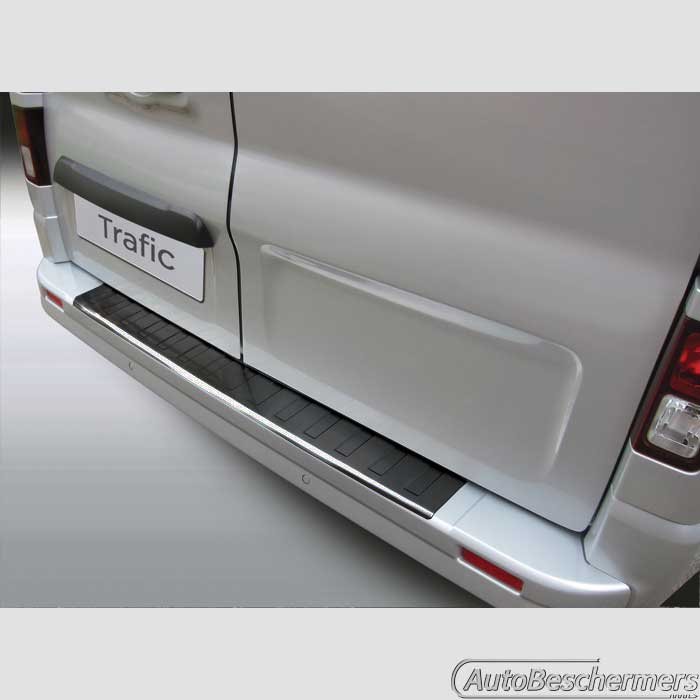 Achterbumperbeschermer zwart met ribbel Renault Trafic 06.2014-