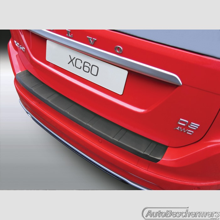 Achterbumperbeschermer zwart met ribbel Volvo XC60 06.2013-06.2017